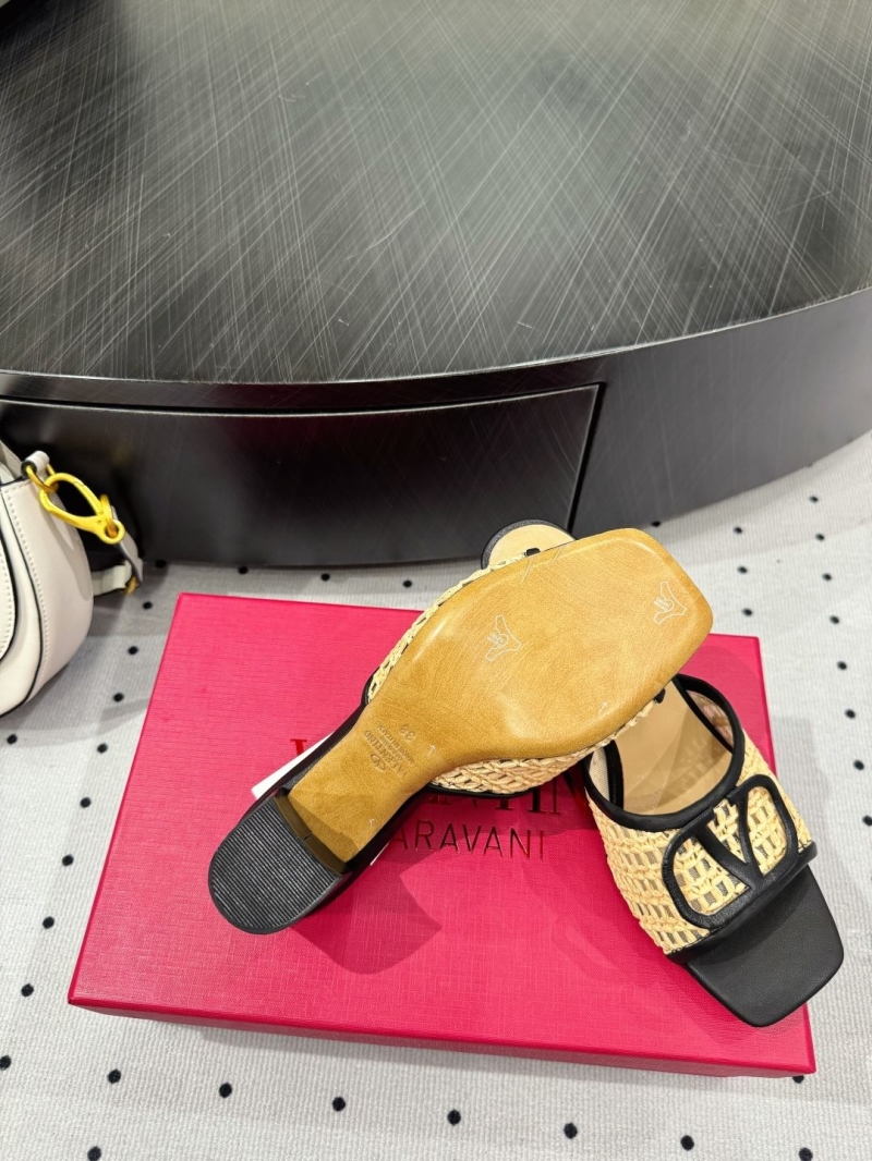 Va1e*ntin0 heeled shoes